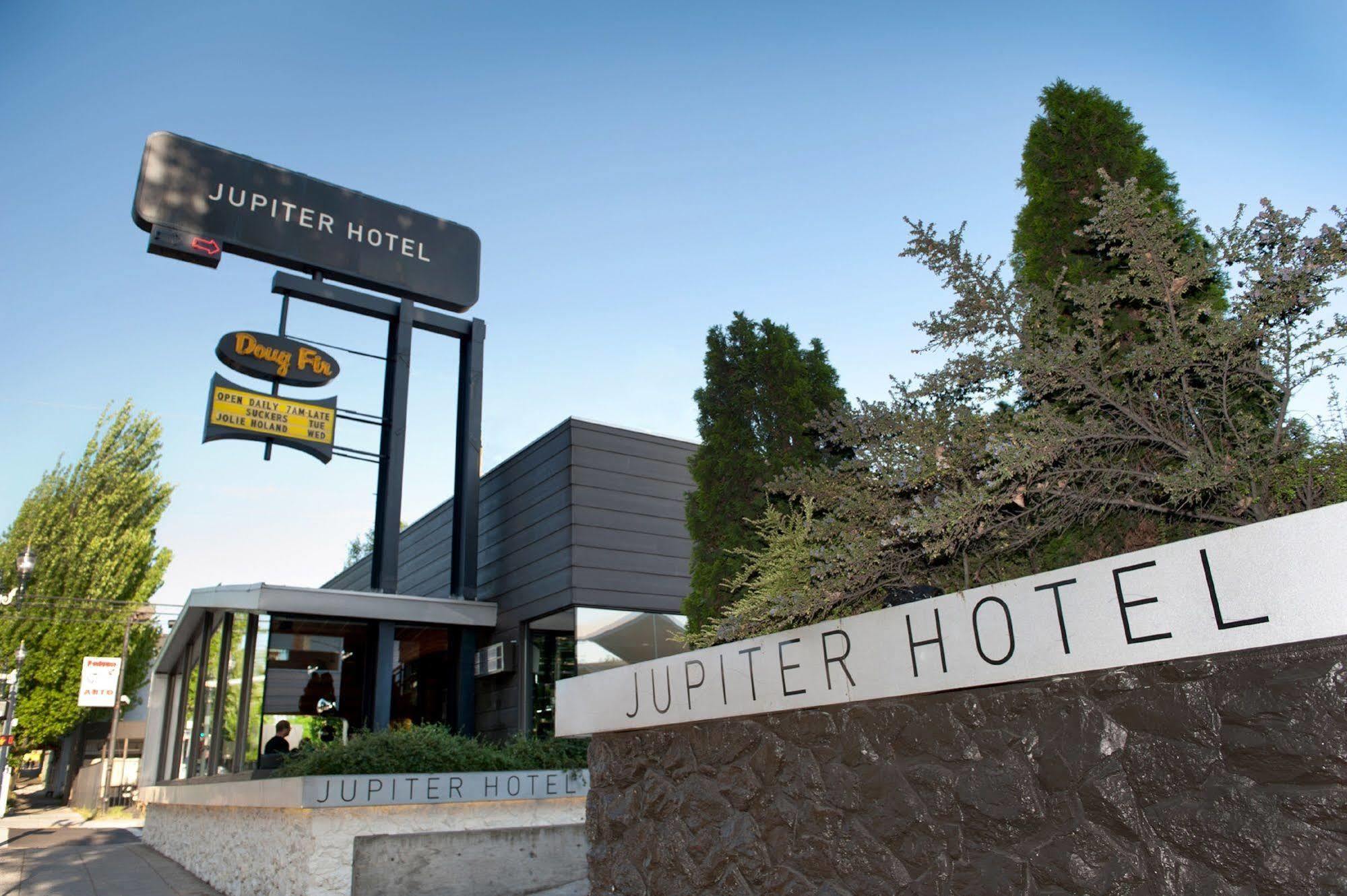 Hotel Jupiter 3*